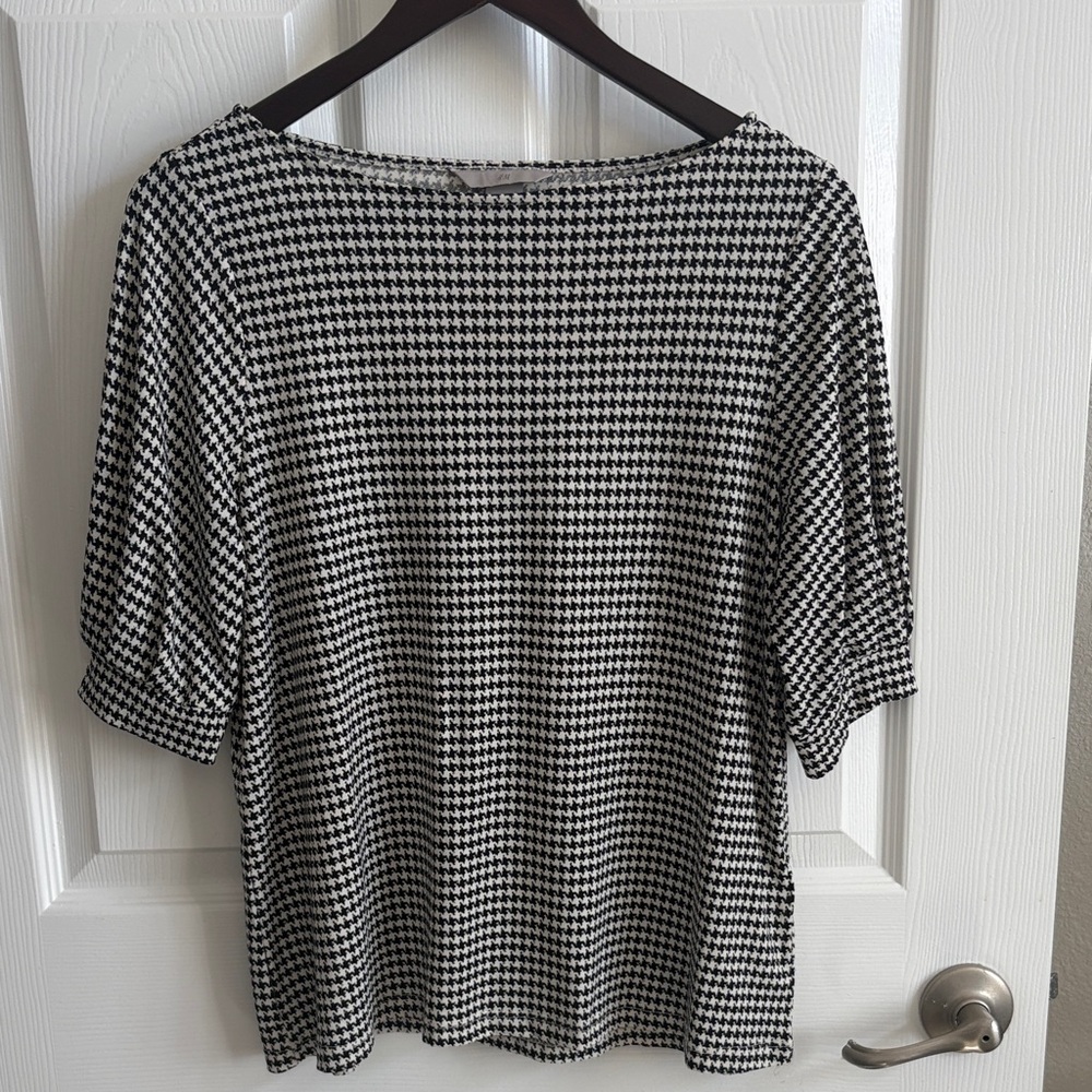 H&M Black and White Houndstooth Blouse